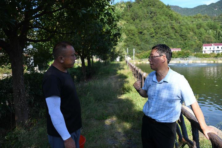 新华社：博士村官，链接起乡村现代化之路